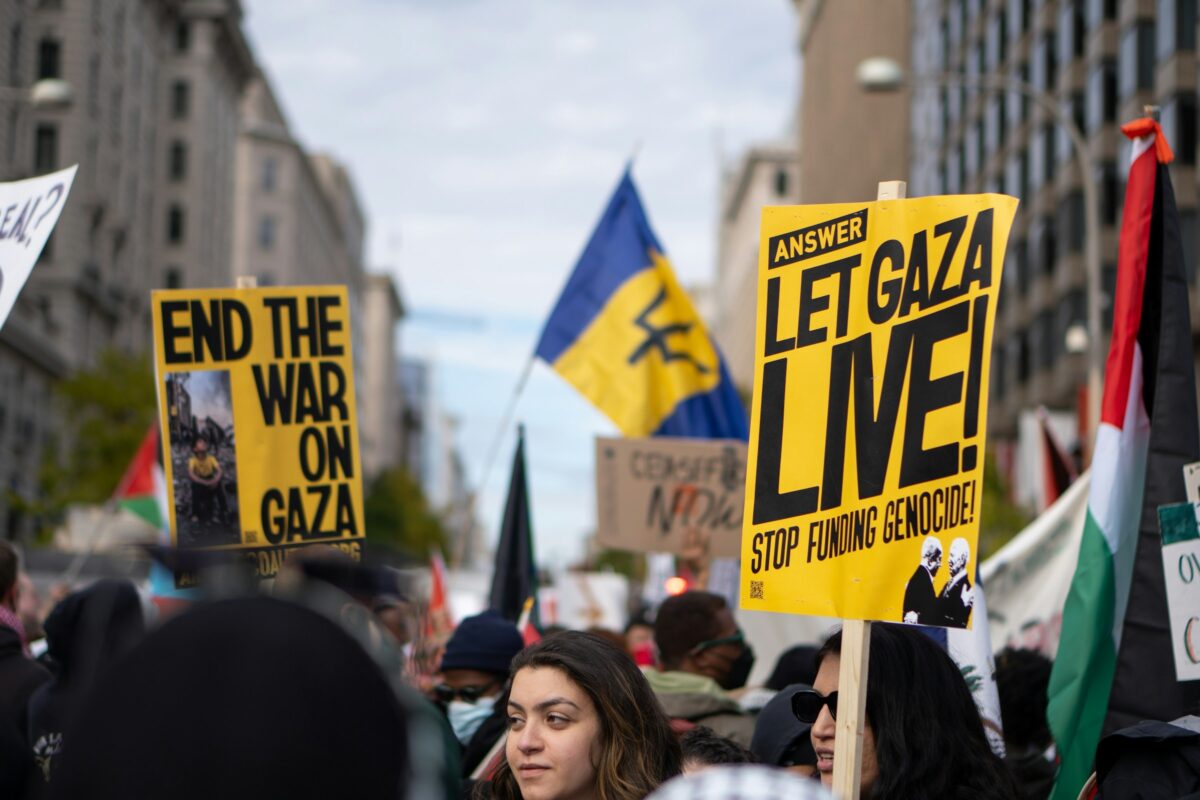 Protestors at a rally for Palestine in Washington, DC on November 4, 2023 [ Ian Hutchinson / Unspash]